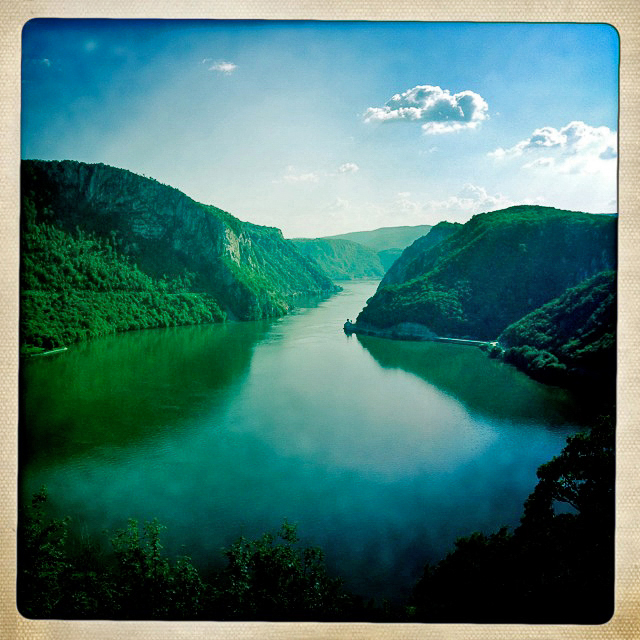 050-iPhone060